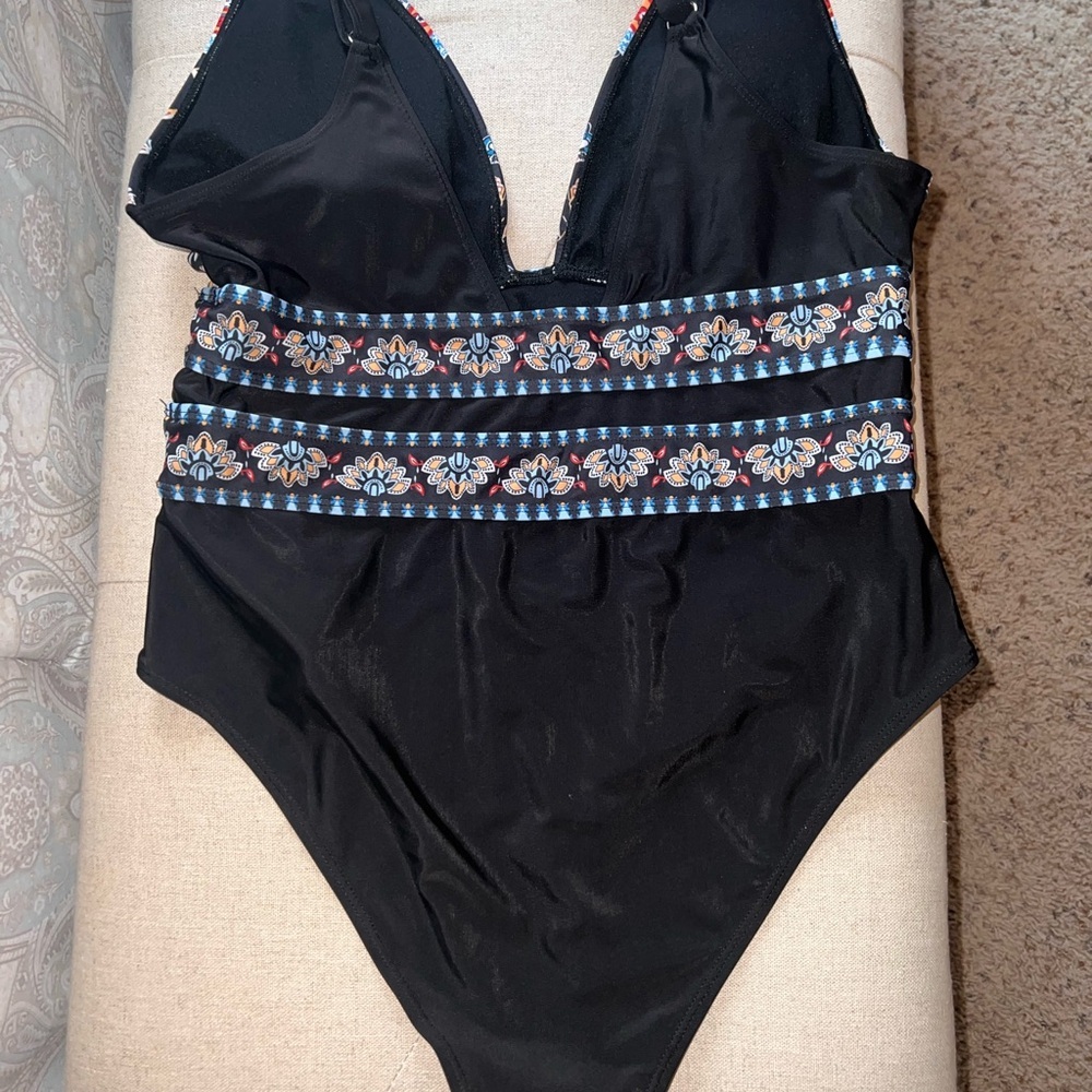 Floral Print Cut Out One Piece Swimsuit Summer Cruise Resort - Picture 8 of 9